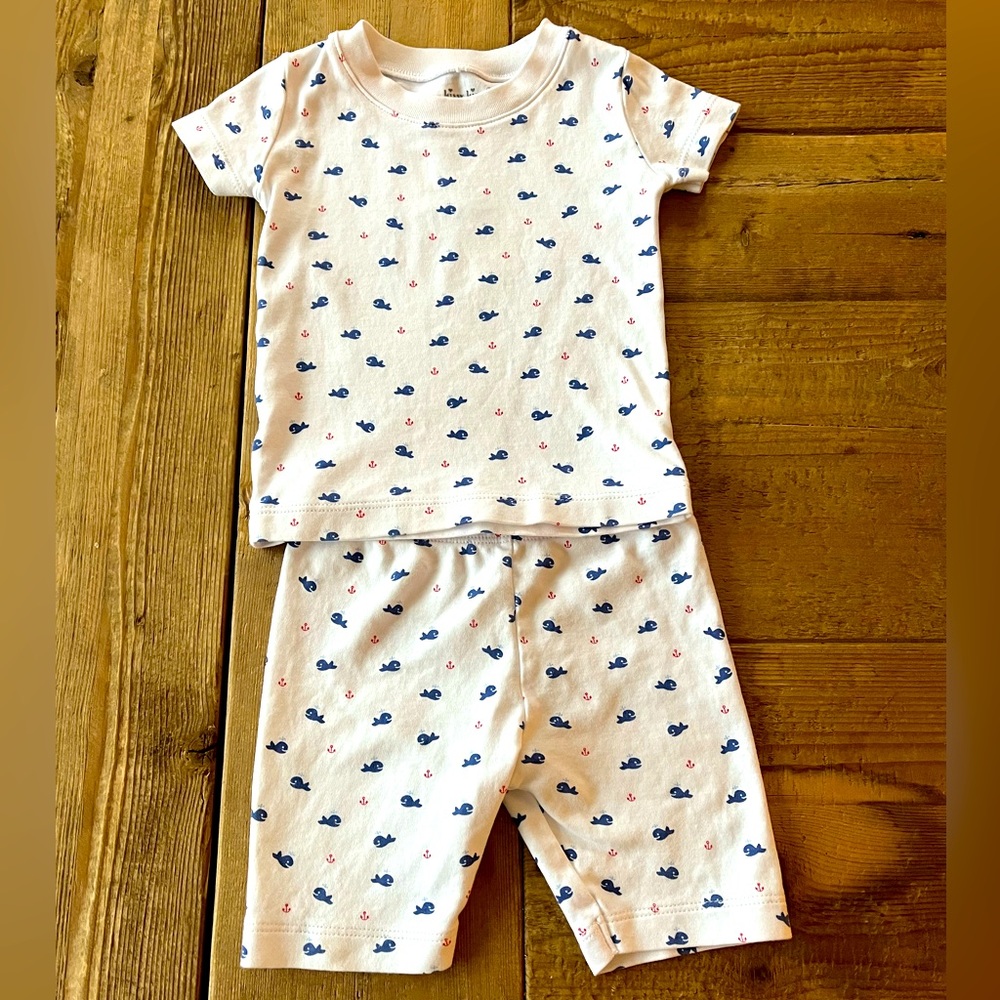 Kissy Kissy whale w/ anchor short pajamas 18-24M worn 1-2x perfect condition